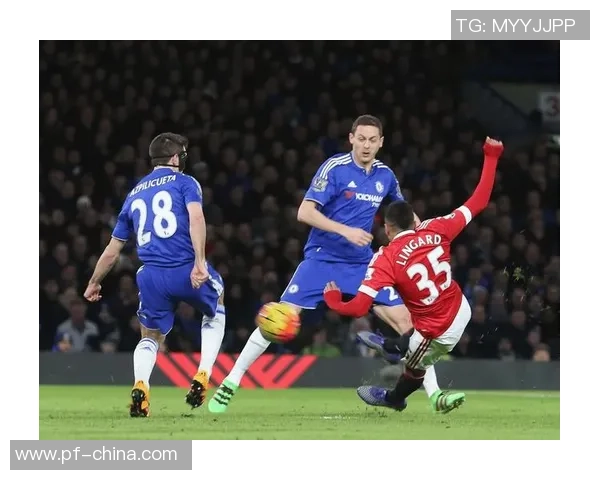 切尔西与阿贾克斯首发名单公布 吉乌吉腾斯埃斯特旺领衔出战